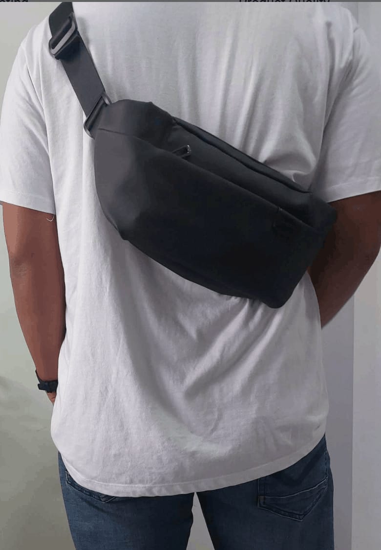 Customer photo review of Traxel Sling Bag