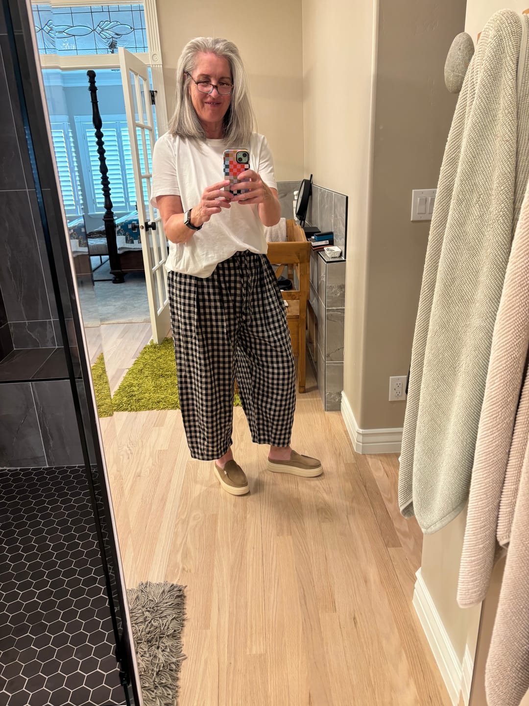 Customer photo review of Plus Size Summer Plaid Drawstring Cotton Linen Harem Pants