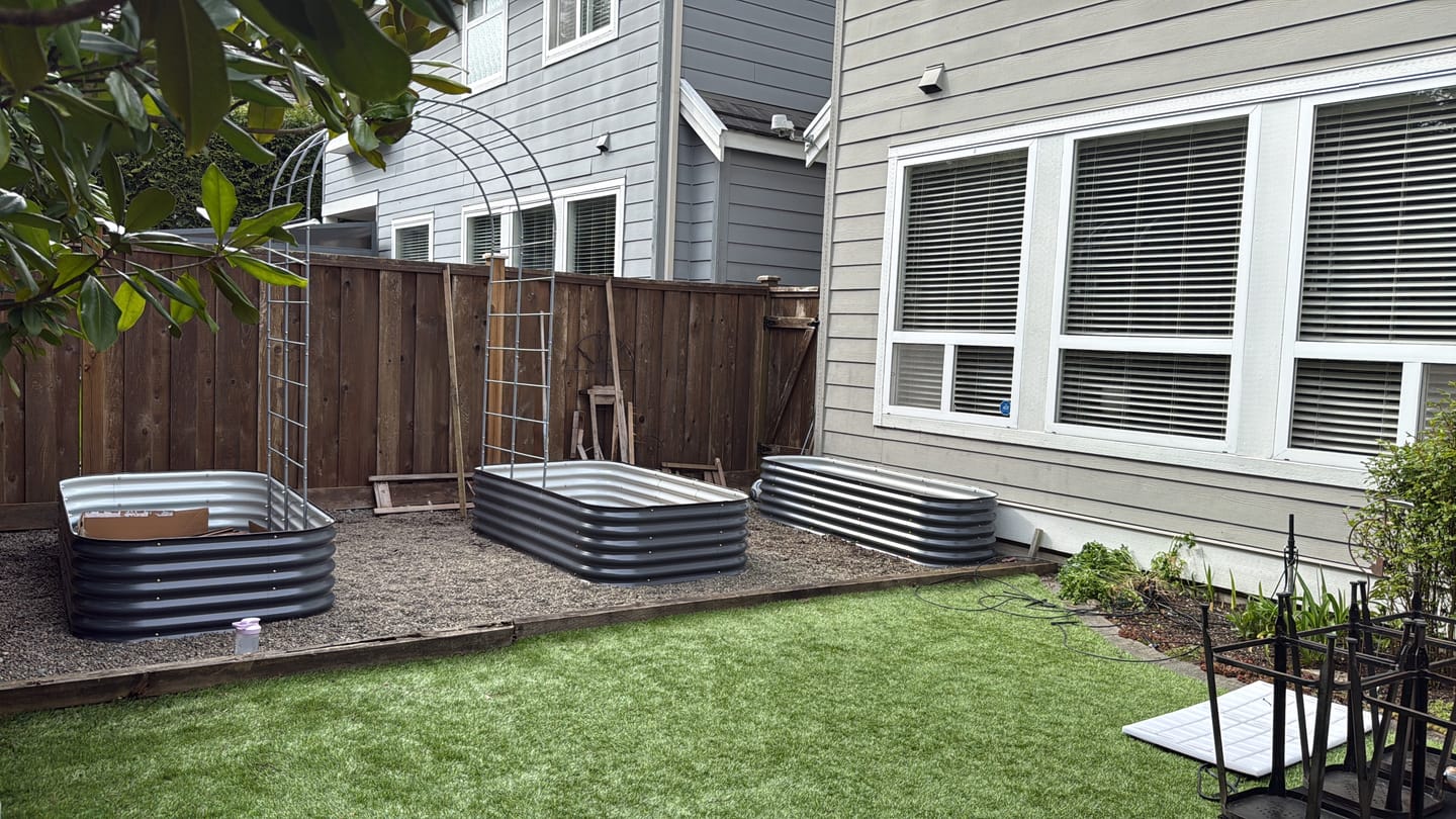 Customer photo review of Arch Garden Trellis