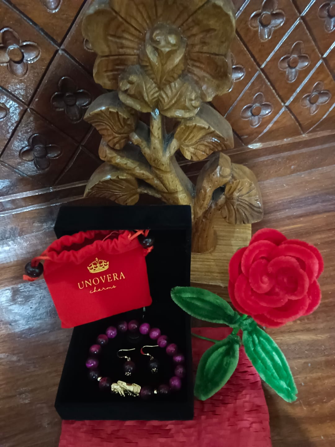 Customer photo review of Magenta Tigers Eye w/ 24k PiYao for Money Love-Courage-Money Catcher