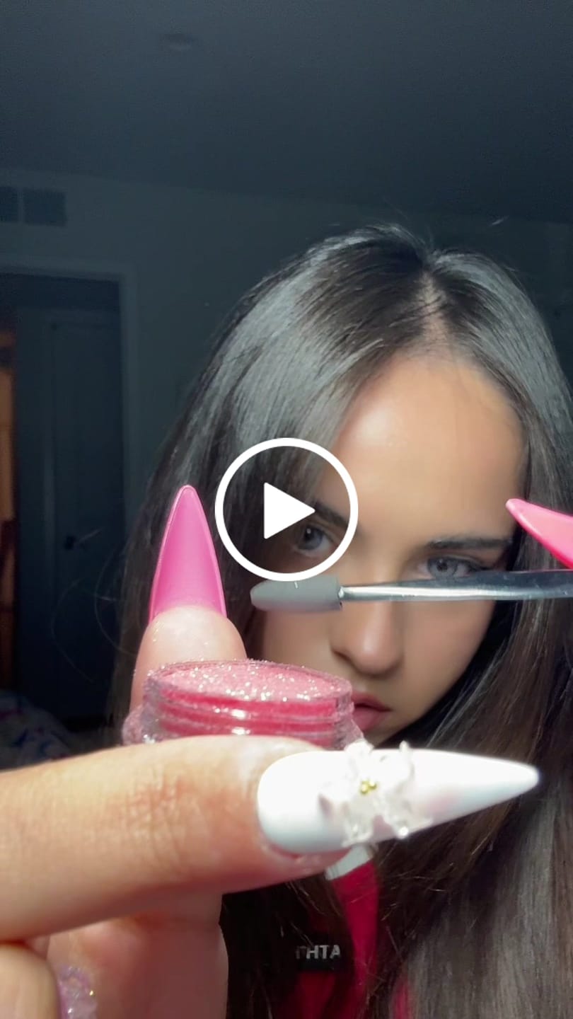 Customer video review of Sheglittary Pretty Glitter Lip Kit - viral shade
