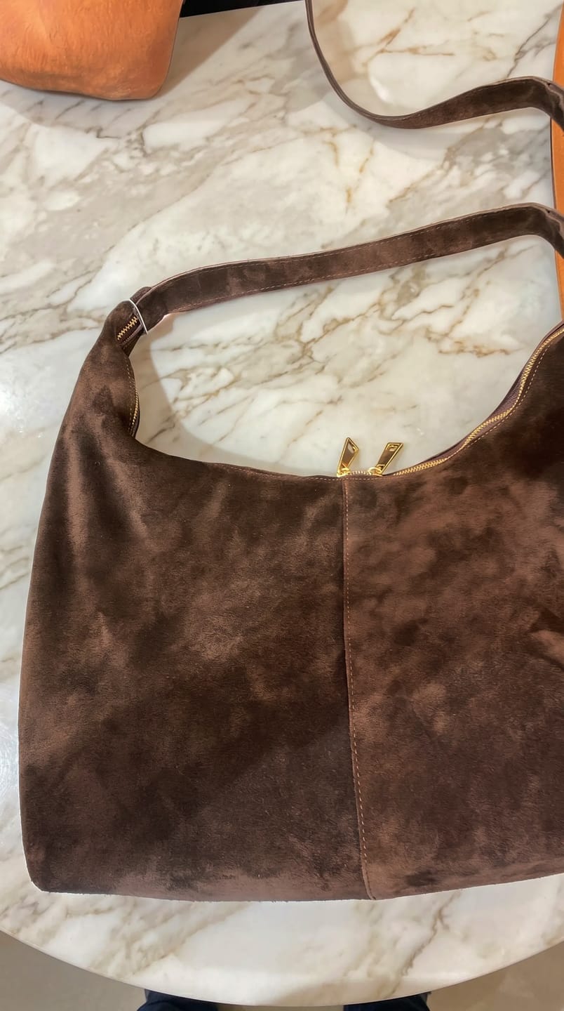 Customer photo review of Madlen Kahverengi Süet Çanta