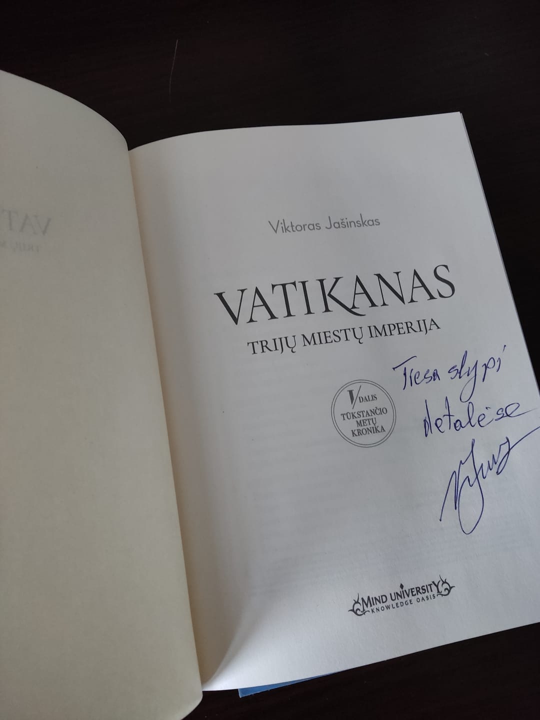 Customer photo review of Vatikanas. Trijų miestų imperija: istorinė knyga apie religijos, politikos ir kapitalo galią