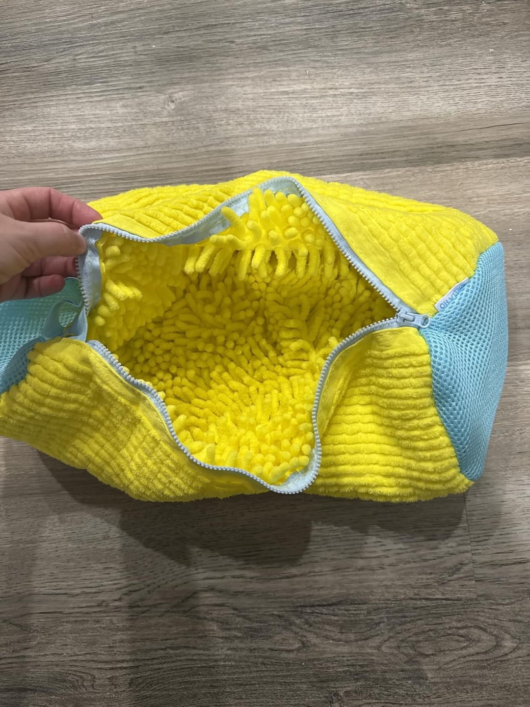 Customer photo review of SneakWash – Schuhwaschbeutel für Sneaker