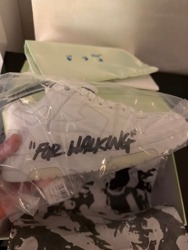 Recensione con foto di un cliente su Sneakers Off-White