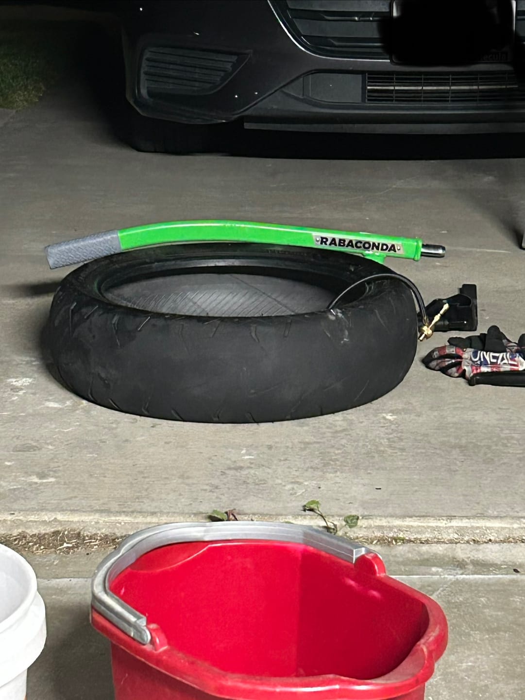 Customer photo review of Rabaconda Street Bike Tire Changer