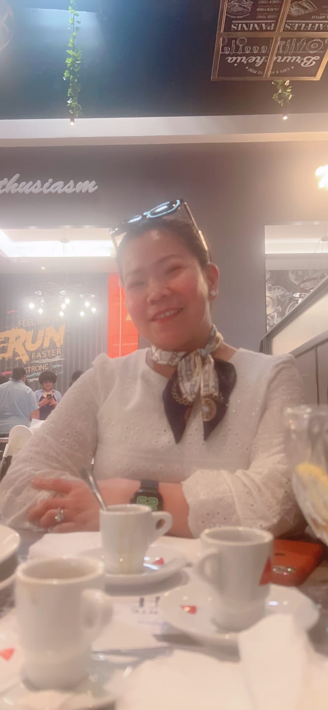 Customer photo review of Camille Foulard (100% Seta - 53cm)