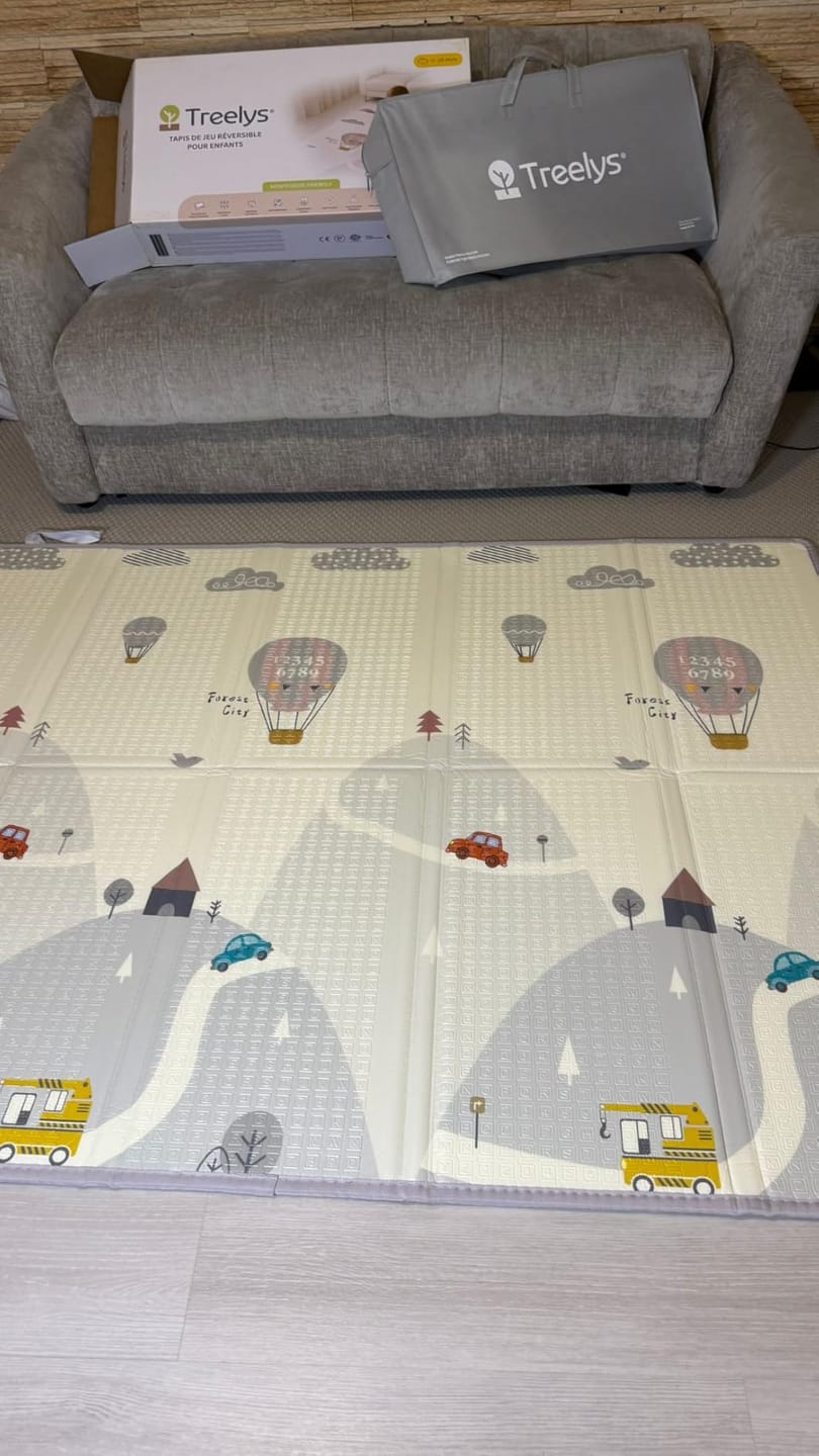 Customer photo review of Tapis d'éveil Bébé