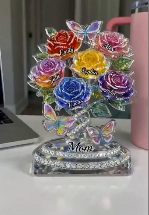 Customer photo review of Mother’s Love Forever Tree Shape -  Personalized Custom Shape Acrylic Plaque - Meaningful Gift For Mom, Grandma, Her