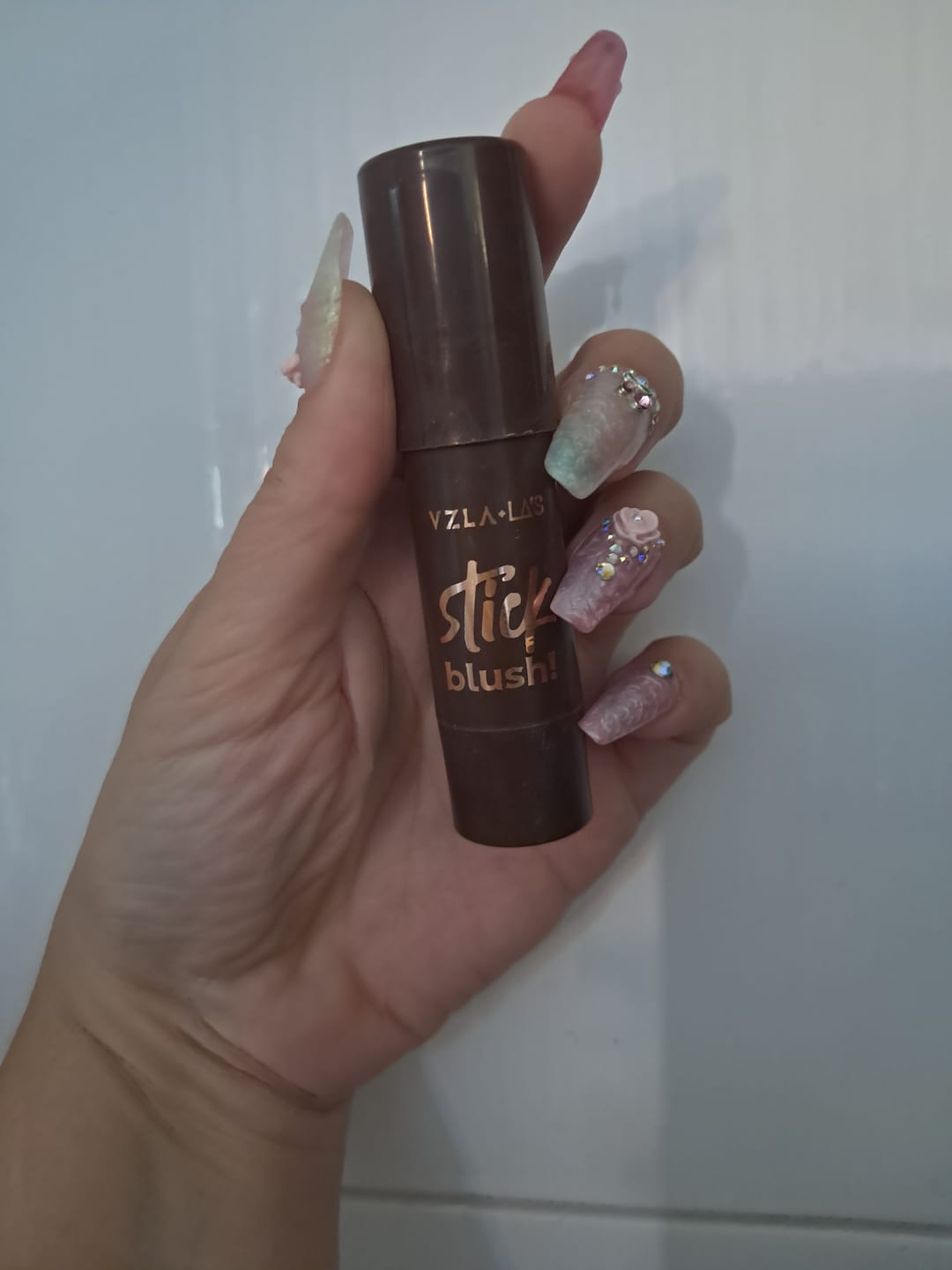 Customer photo review of Blush Stick Red Mocha Vizzela + La's