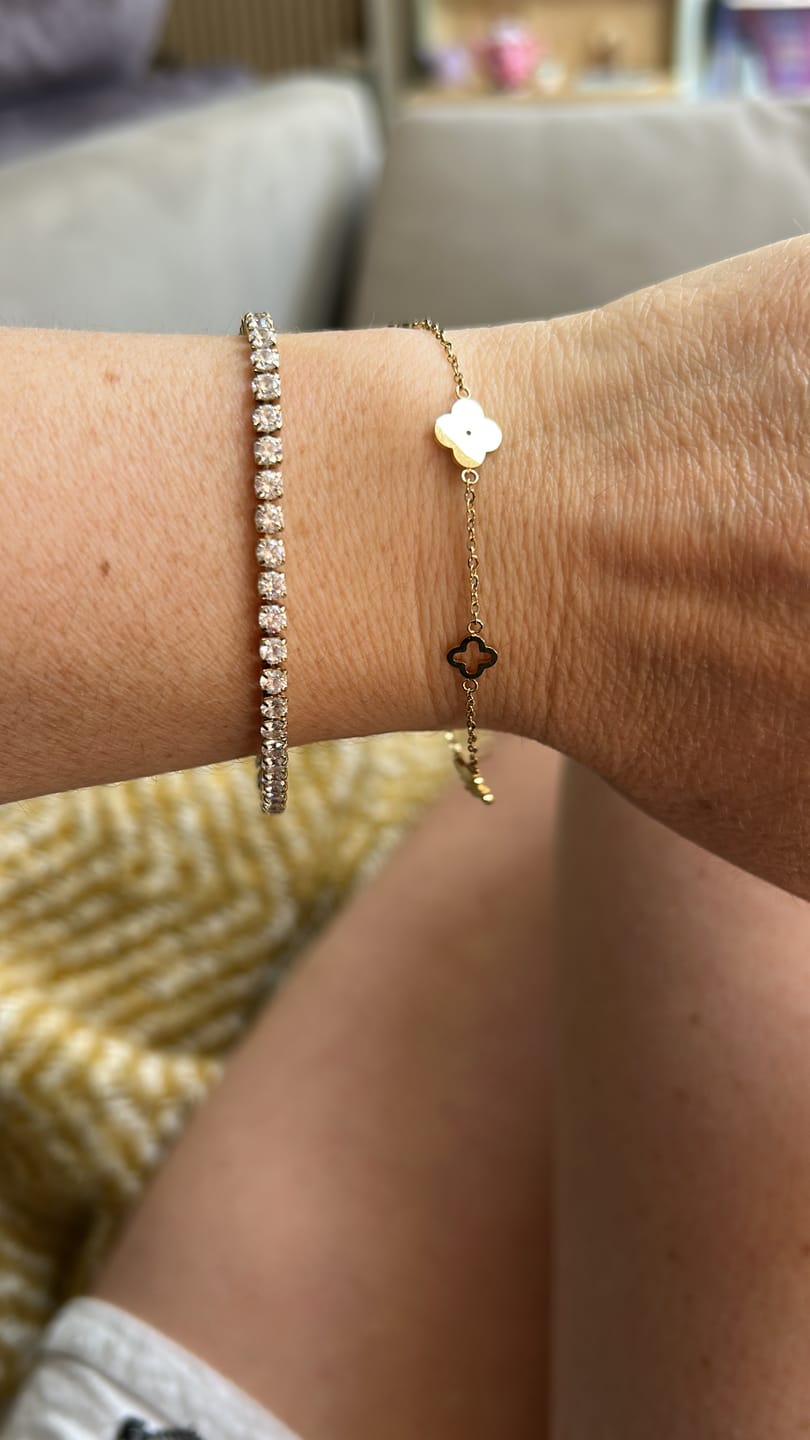 Customer photo review of Multi Clover Bracelet