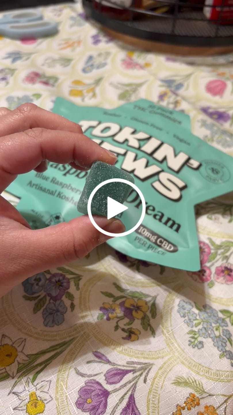 Customer video review of Blue Raspberry Dream - High Dose