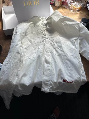 Customer photo review of Chanel 2026 Pearl Button Chain Trim Short Shirt White Cotton 213056