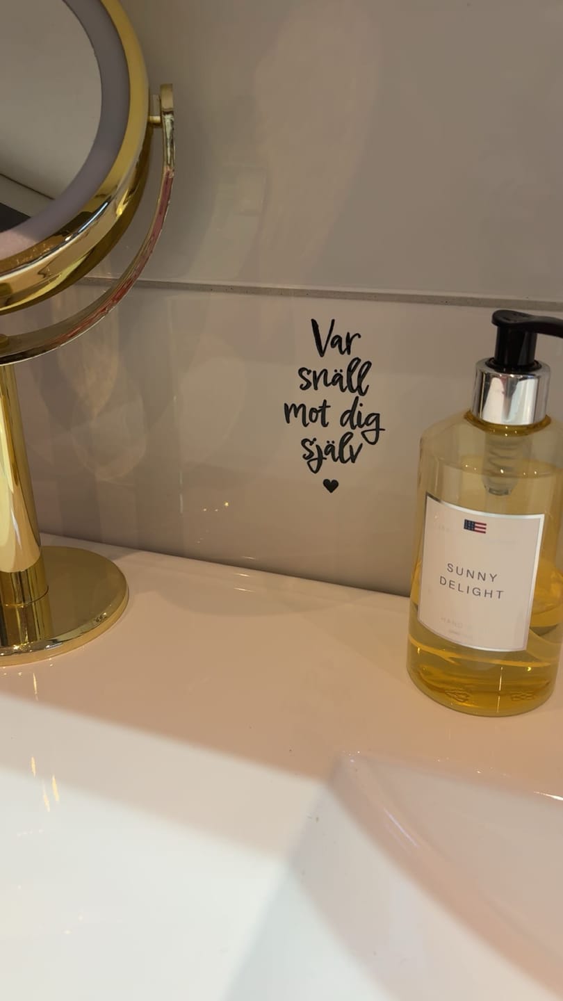 Customer photo review of Var snäll mot dig själv