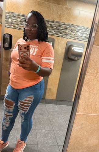 Customer photo review of Unapologetically THAT GIRL Varsity Tee (Peach)