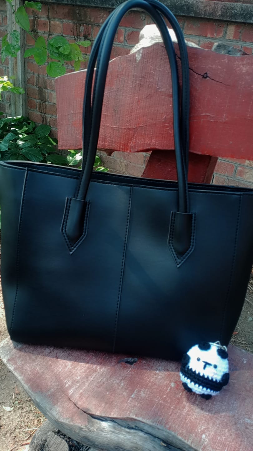 Customer photo review of Carla Shoulder Tote Black (Zip Closure )