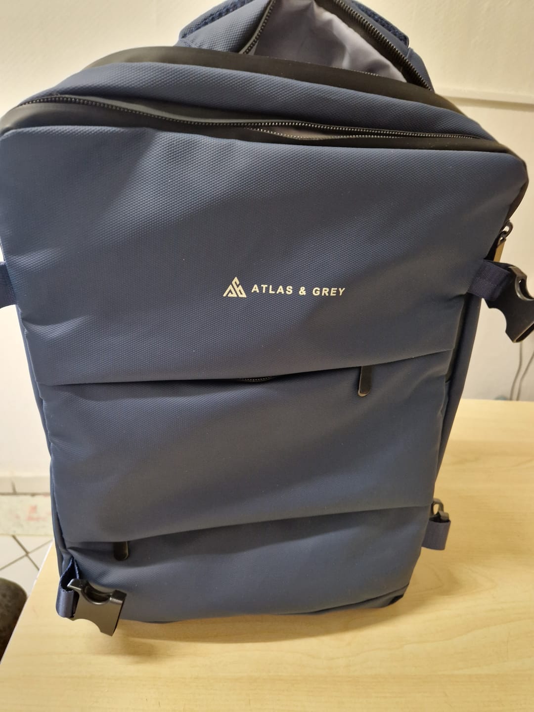 Customer photo review of Travelly Pro 2. Generation | Multifunktionaler Reise-Rucksack