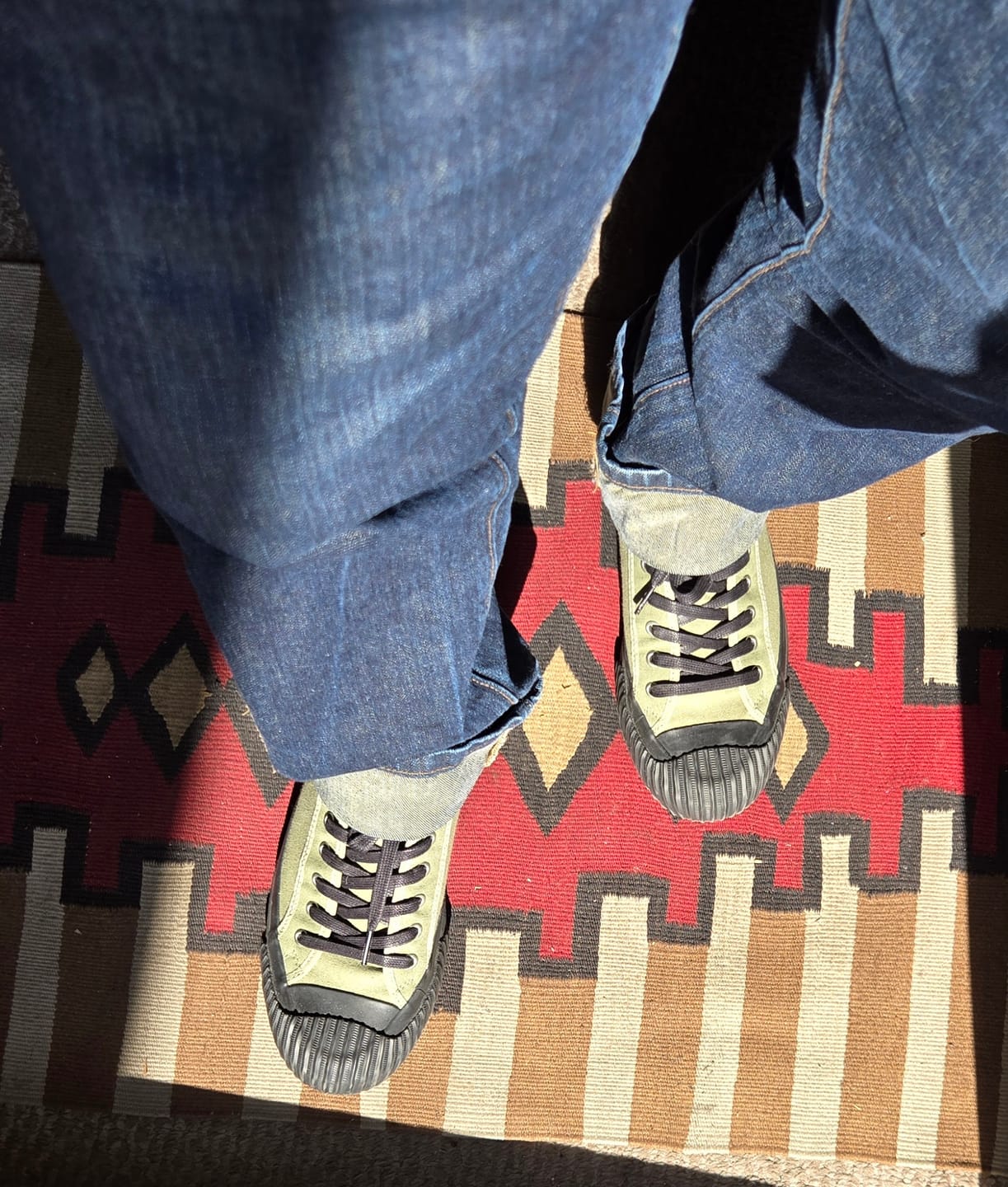 Customer photo review of Grounder Low-Top Olive Green/Black