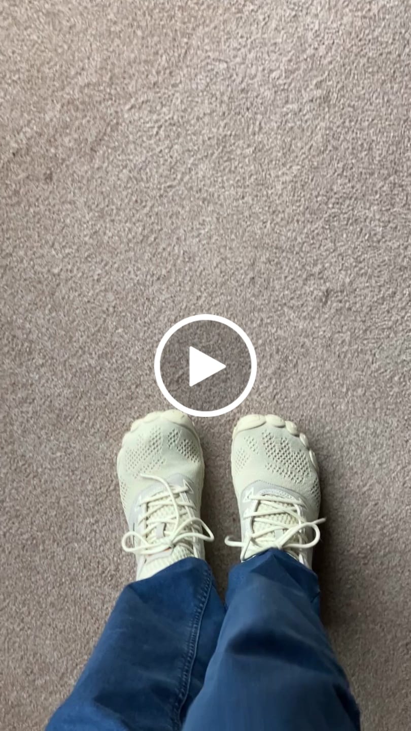 Customer video review of SmartⅠPro - Barfußschuhe