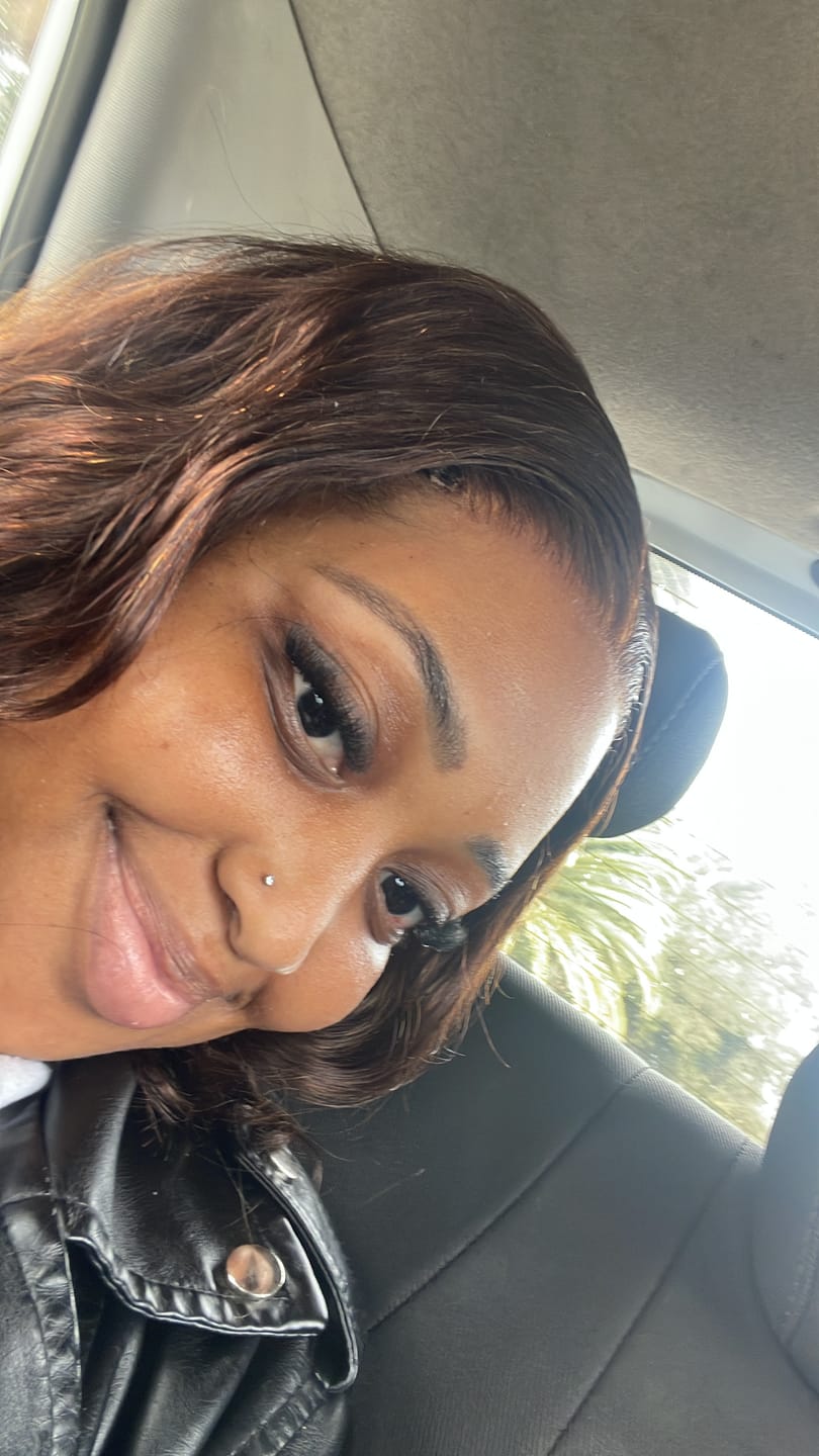 Customer photo review of Double Drawn Chocolate Brown Glue-less 5 X 5 lace Bob Wigs