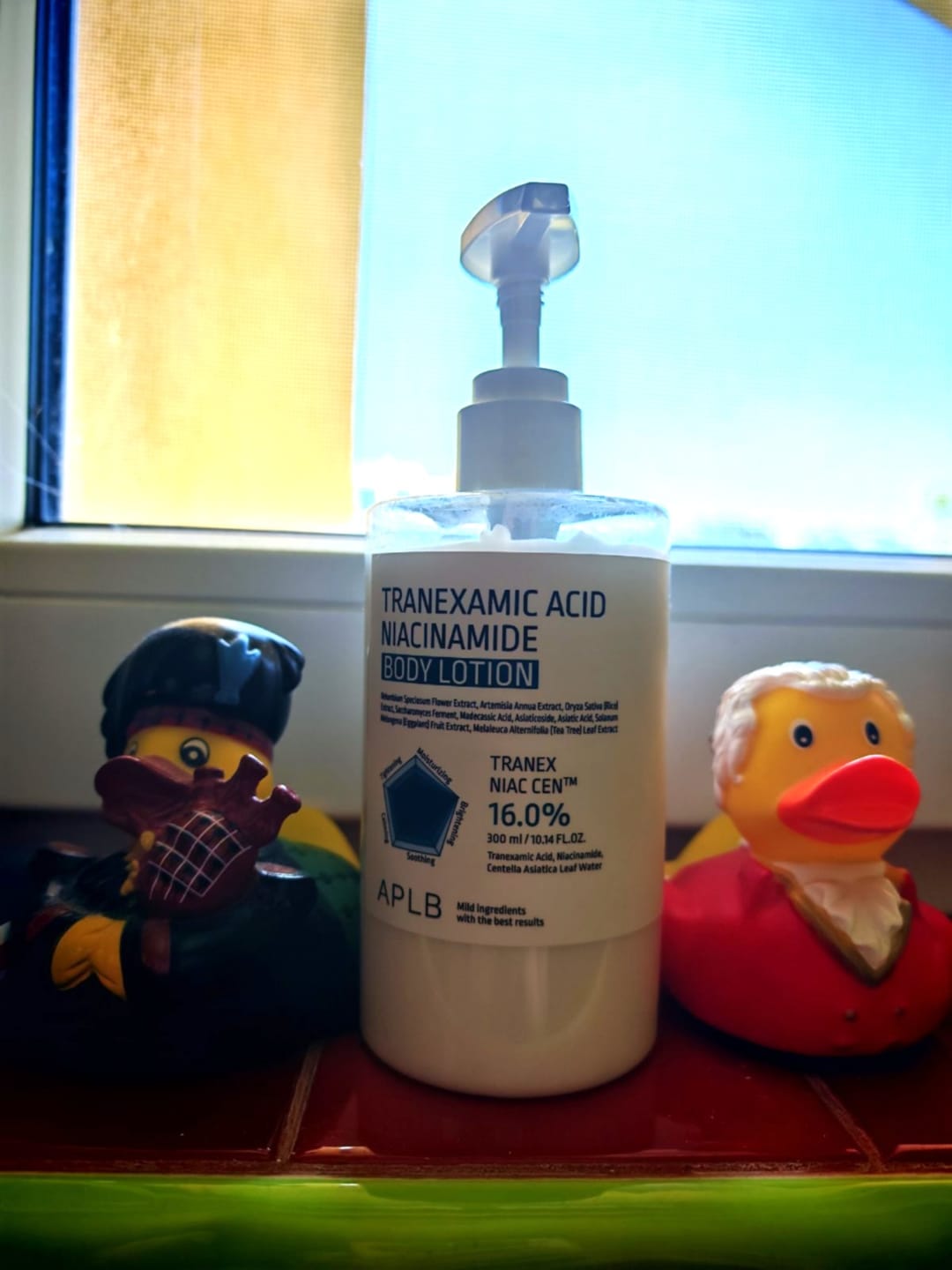 Customer photo review of Ķermeņa losjons ar traneksamskābi APLB Tranexamic Acid Niacinamide Body Lotion