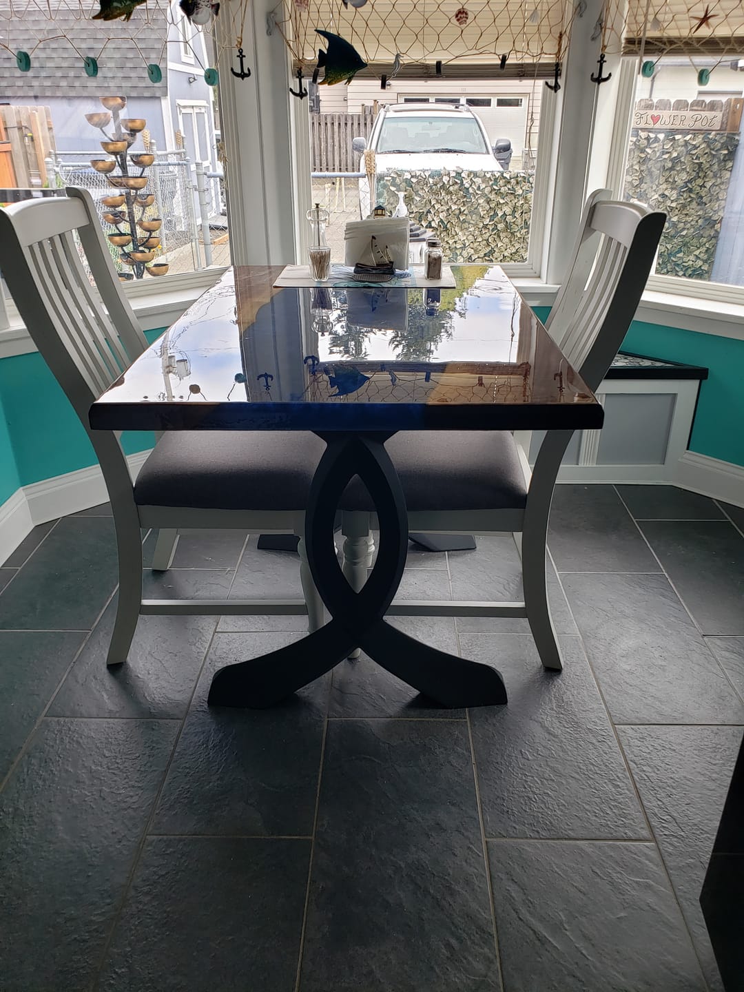 Customer photo review of Bench Legs 108/128 Curva 16" H Curved Metal Furniture Legs