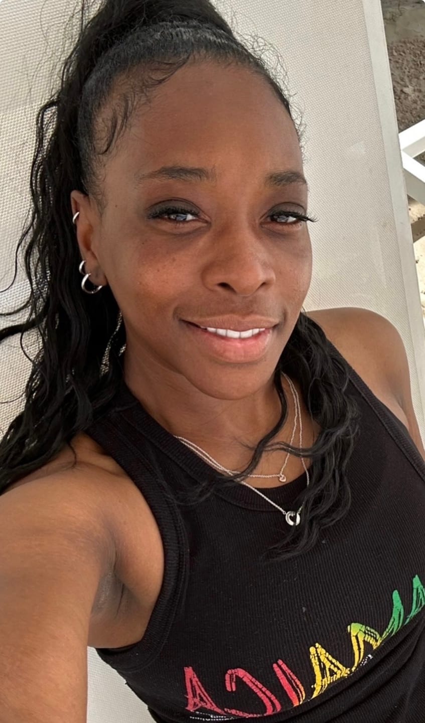 Customer photo review of Mane Concept Human Hair StyleMix Brazilian Mega Wrap & Tie Ponytail - MBWNT03 NEW WAVE 22 INCH