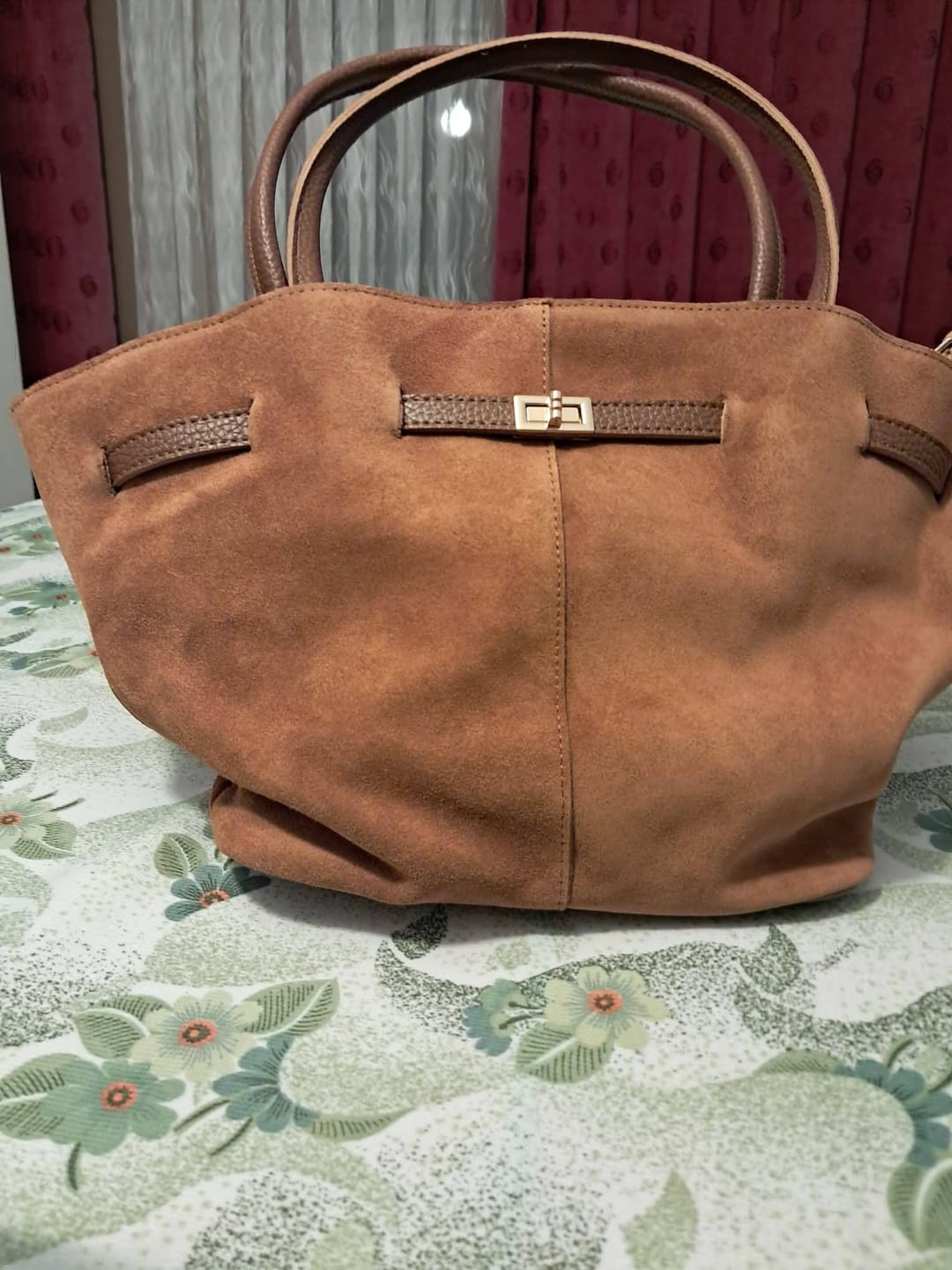 Customer photo review of Vivienne | Hakiki Süet Deri Çanta