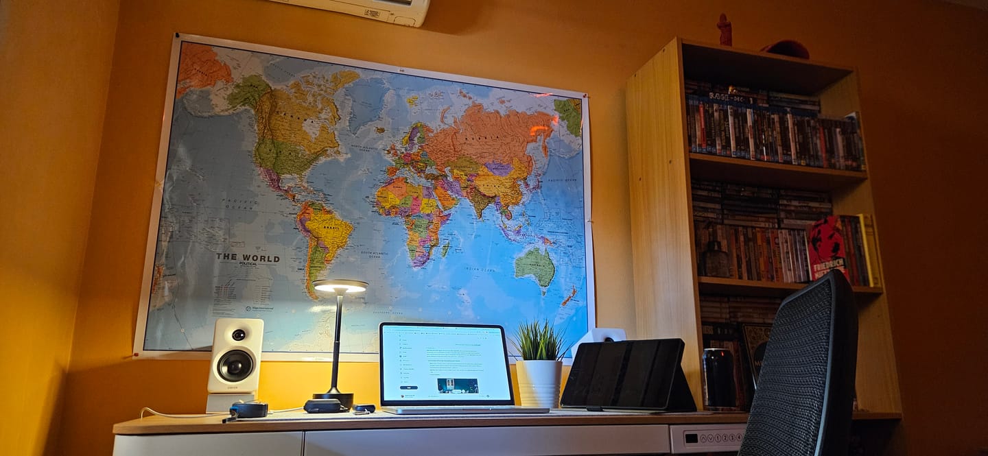 Customer photo review of Cordless Modern Aura Table Lamp - Cordless Table Lamp with Touch Control & Modern Nordic Design