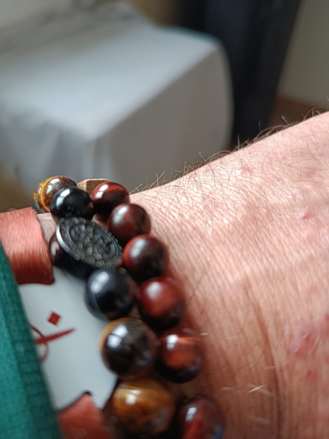 Customer photo review of Collier "Oeil Multiple" en Oeil de Tigre, Oeil de Faucon & Oeil de Taureau
