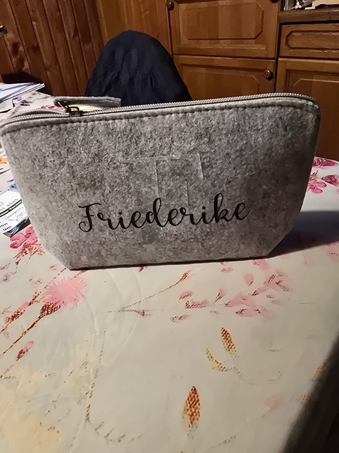 Customer photo review of Initiale - Individuelle Kosmetiktasche Filz