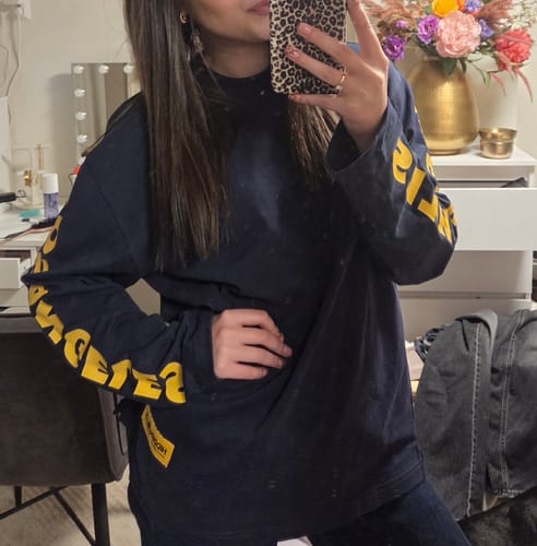 Customer photo review of LONGSLEEVE T-SHIRT AMBER/NAVY