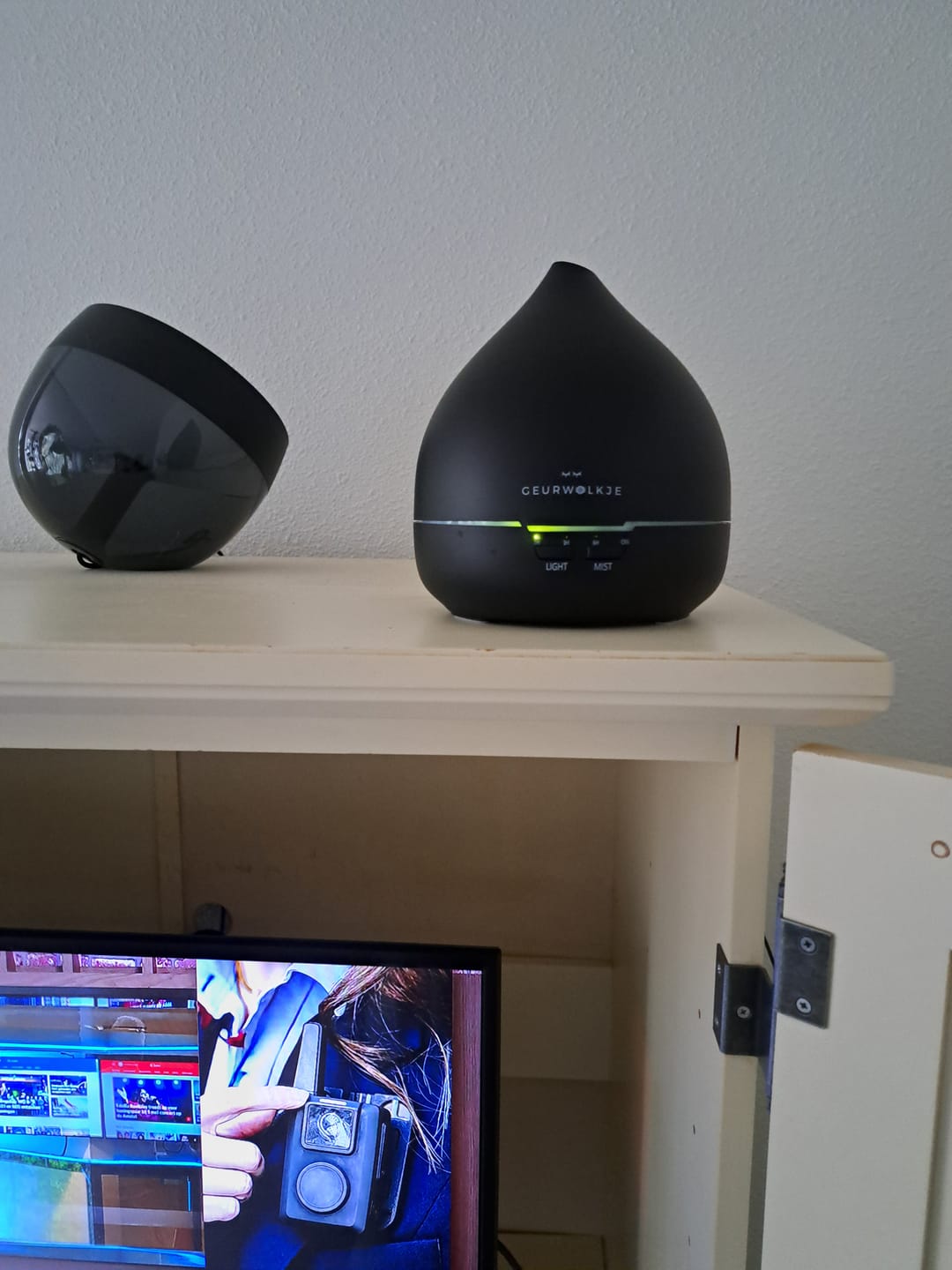 Customer photo review of Unity 2.0 - Geurwolkje® Aroma Diffuser - Mat zwart - 400 ml