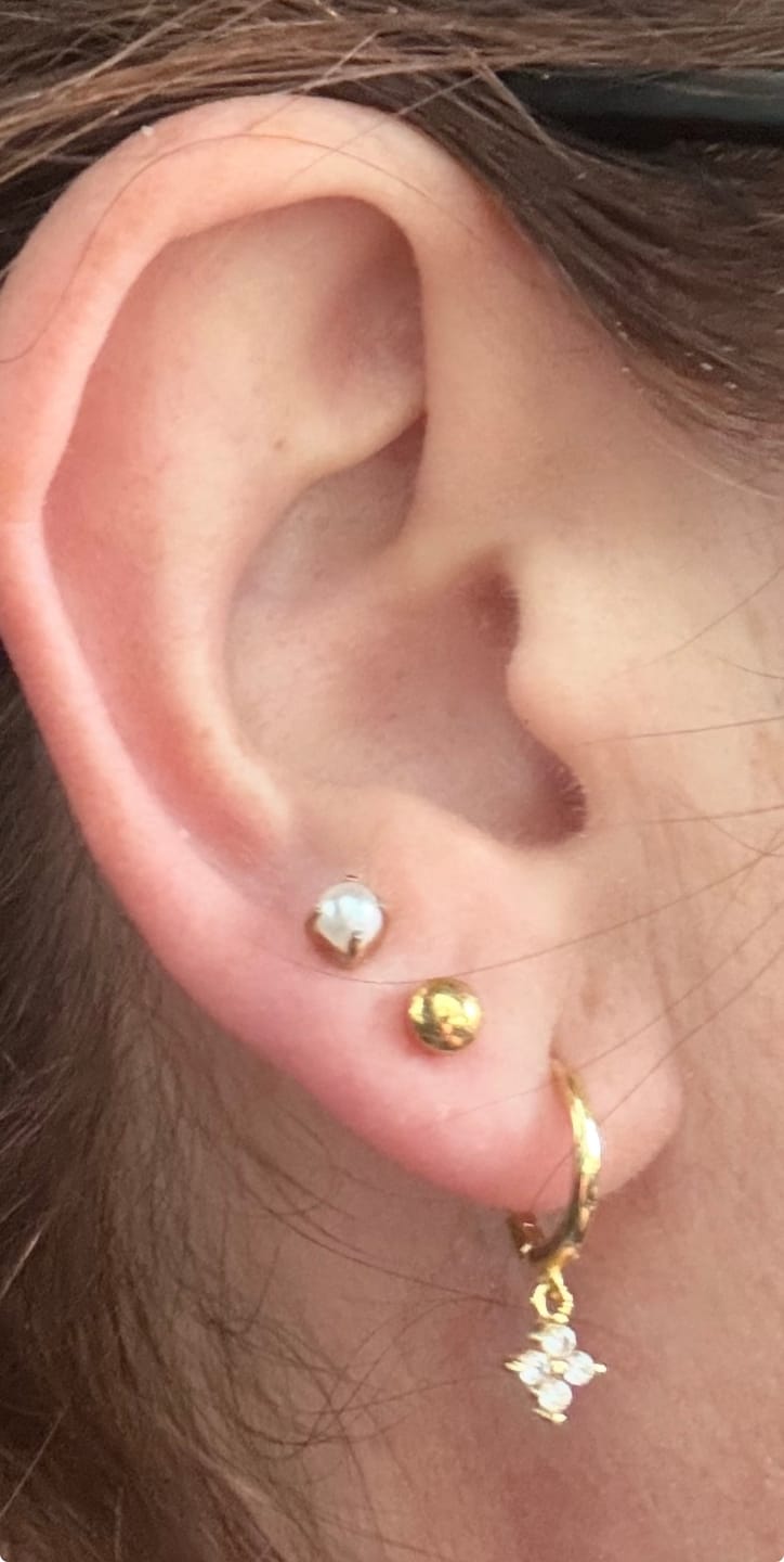 Customer photo review of Lucky Charm White/Gold Pair