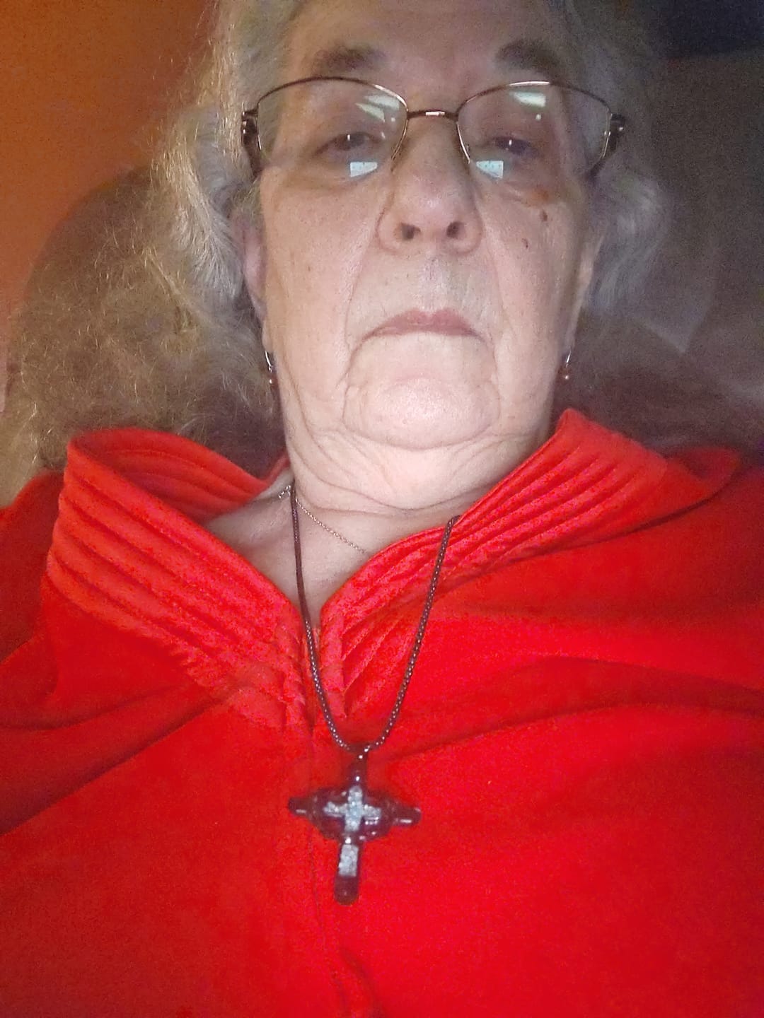 Customer photo review of FREE Today: Thorn-Wrapped Inlaid Cross Pendant Necklace: A Symbol of Christ’s Sacrificial Love