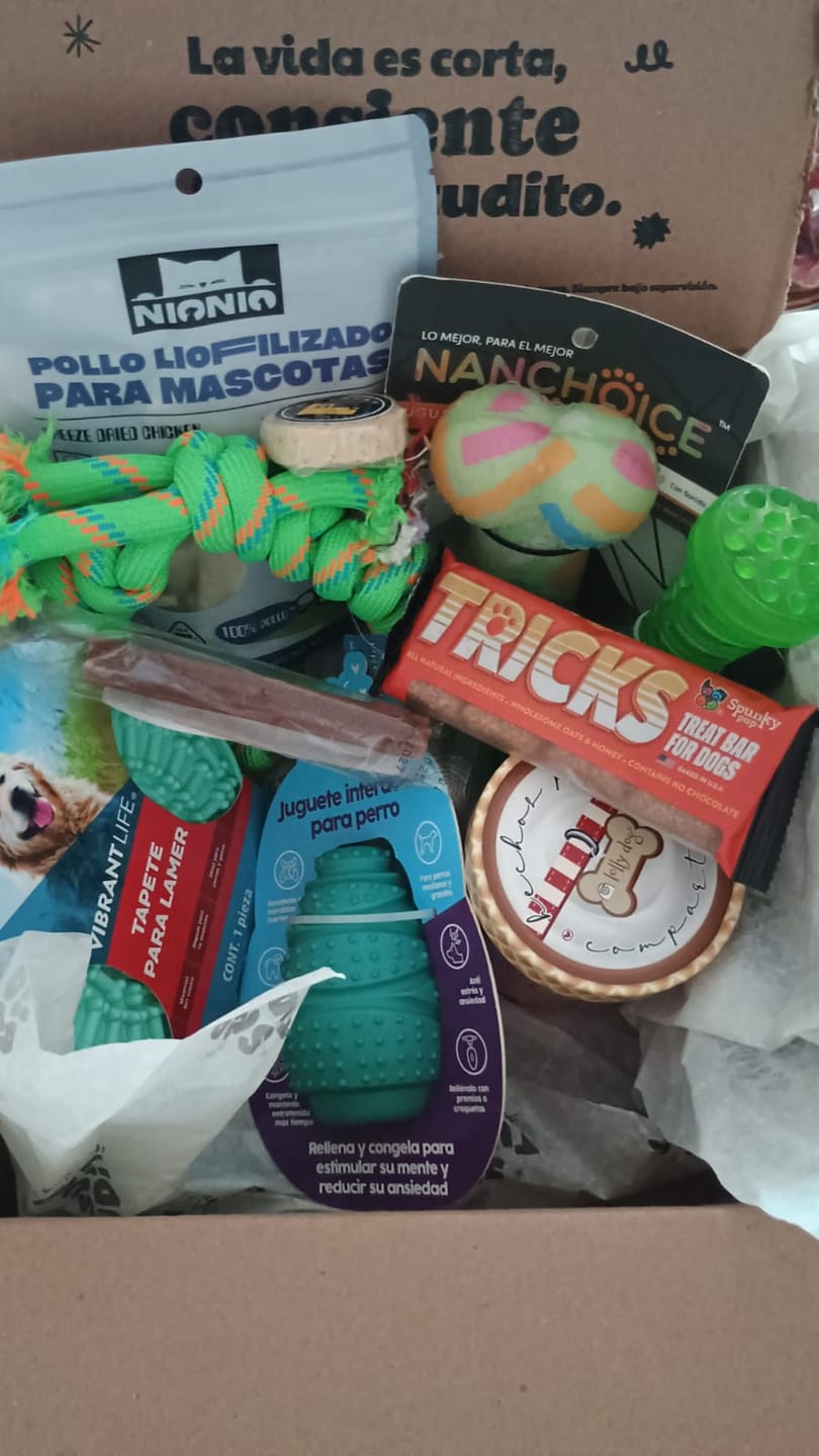 Customer photo review of Suertuditos BOX