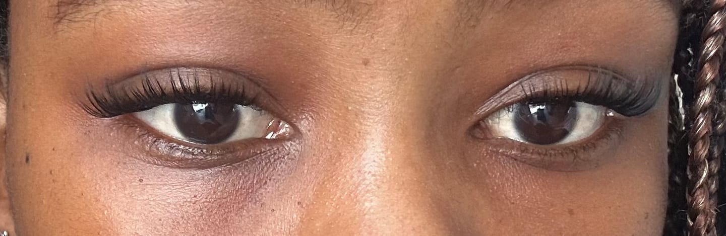 Customer photo review of Flora Lash Kit