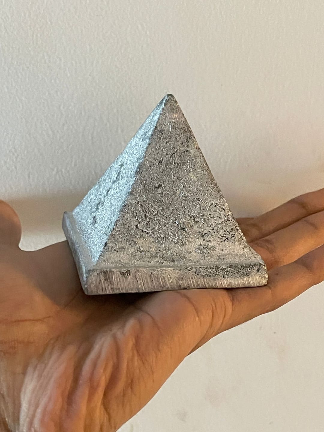 Customer photo review of Solid Iron Metal Pyramid Vastu Remedy for West Direction and Brahmasthan Balance, Mental Focus, Career Success and Positive Energy Correction | 6.5 cm | 615 g
