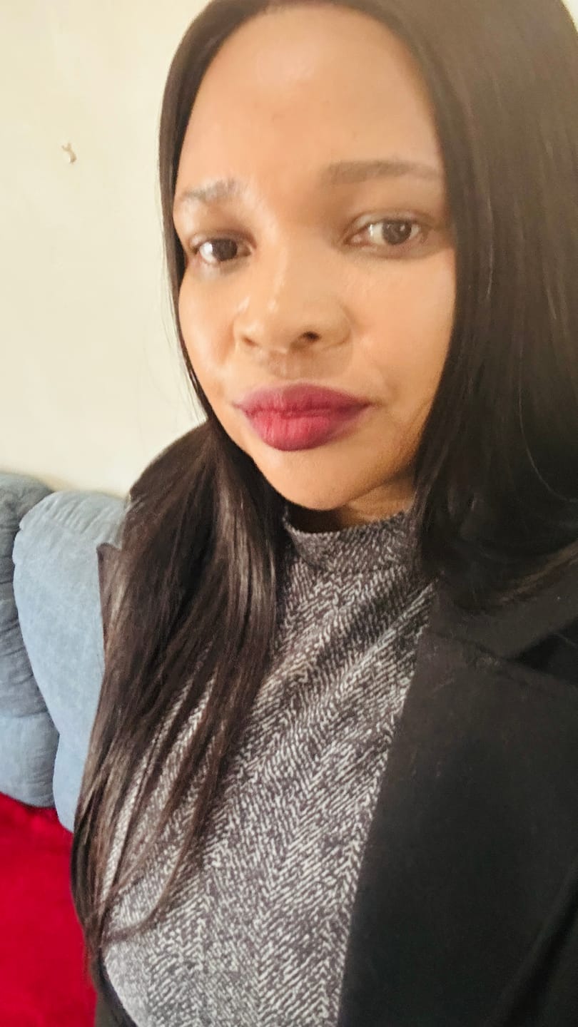 Customer photo review of 16-32" Straight Peruvian Wig- 4x4 Lace Closure| Black