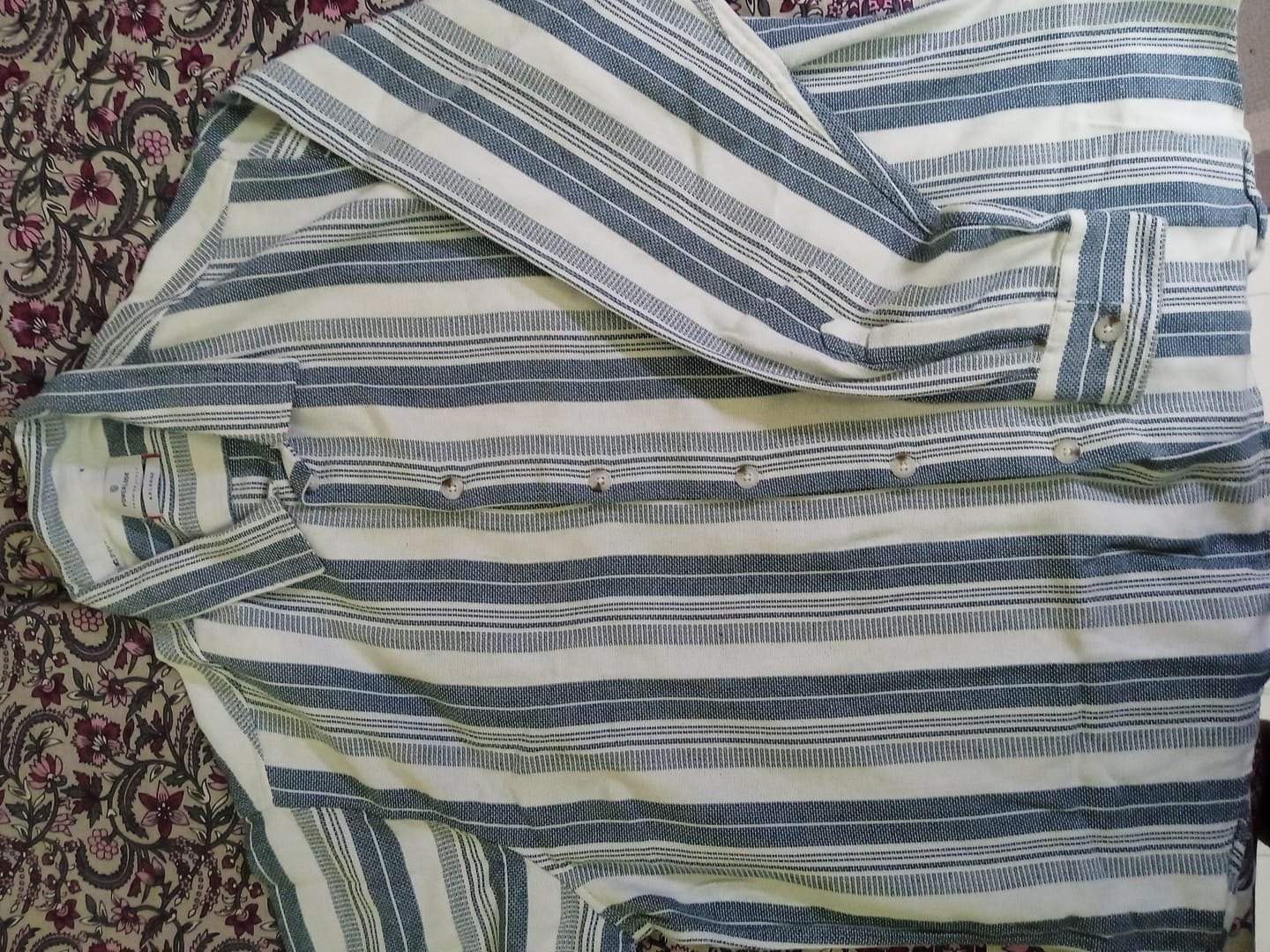 Customer photo review of Blue Structure Stripe Shirt
