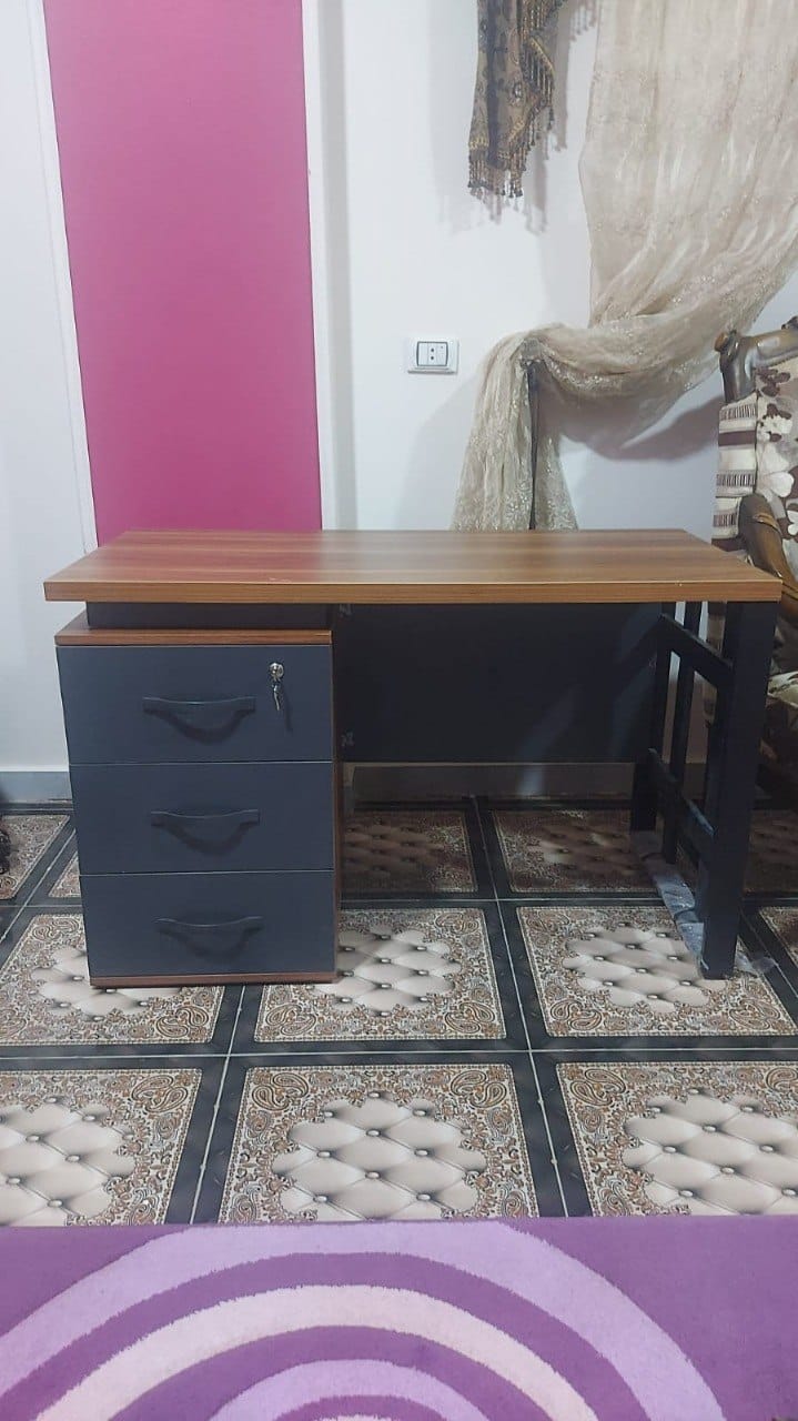 Customer photo review of مكتب موظف خشب MDF اسباني - CEM-169
