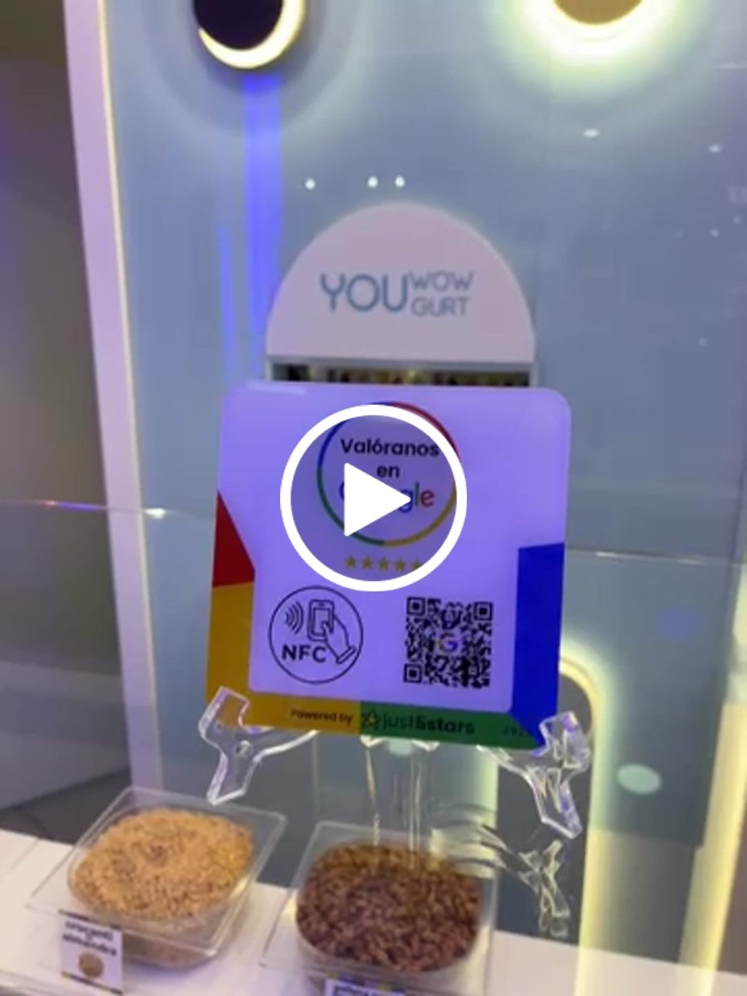Customer video review of Placa Reseñas Google NFC & QR (ES)