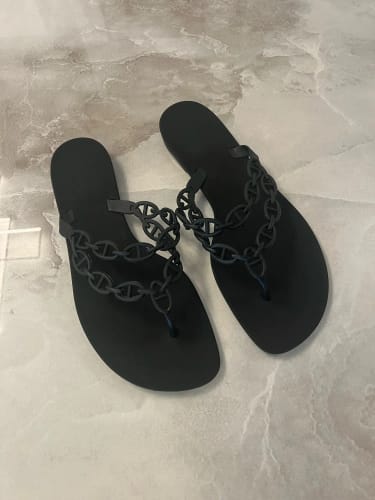 Customer photo review of 2025 Summer Women Slippers Bow Flip Flops Rivet Flats Sandals Outdoor Transparent Crystal Beach Shoes Female Open Toe Shoes