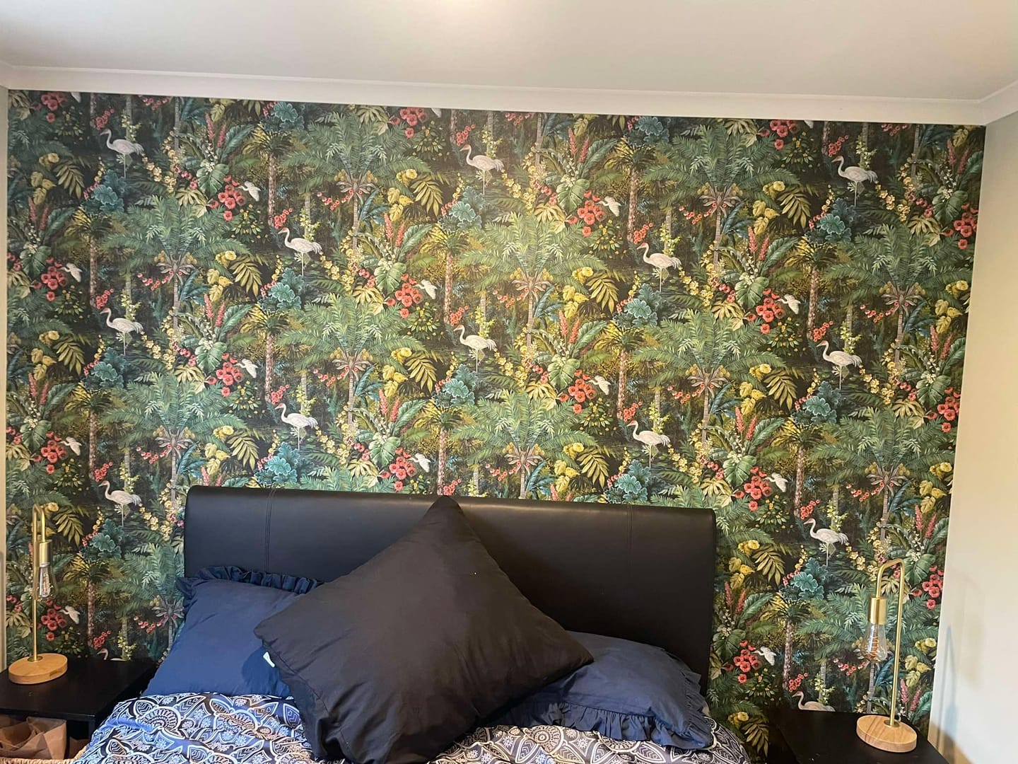 Customer photo review of Masoala Wallpaper - Black - Last 63 Rolls