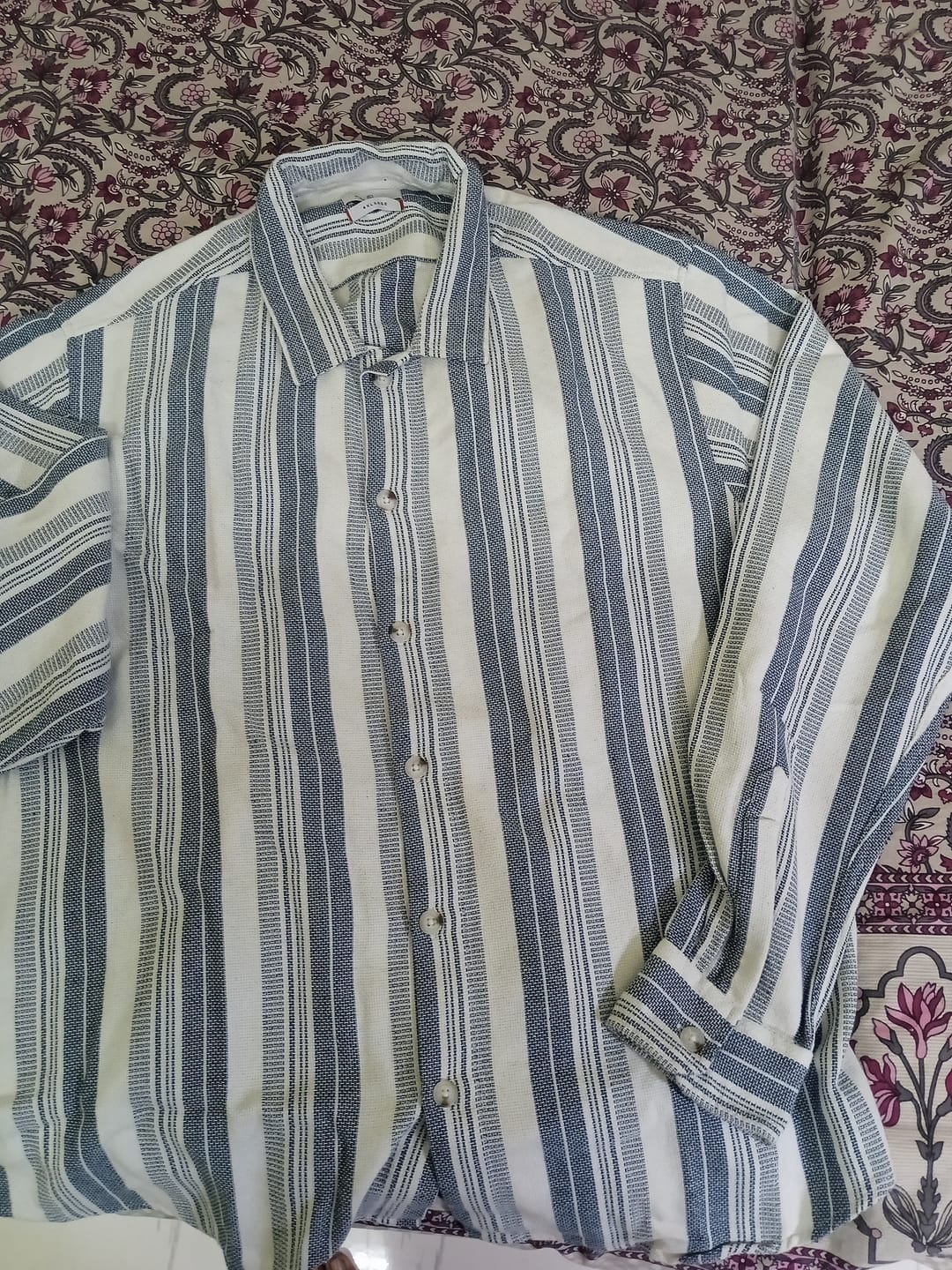 Customer photo review of Blue Structure Stripe Shirt