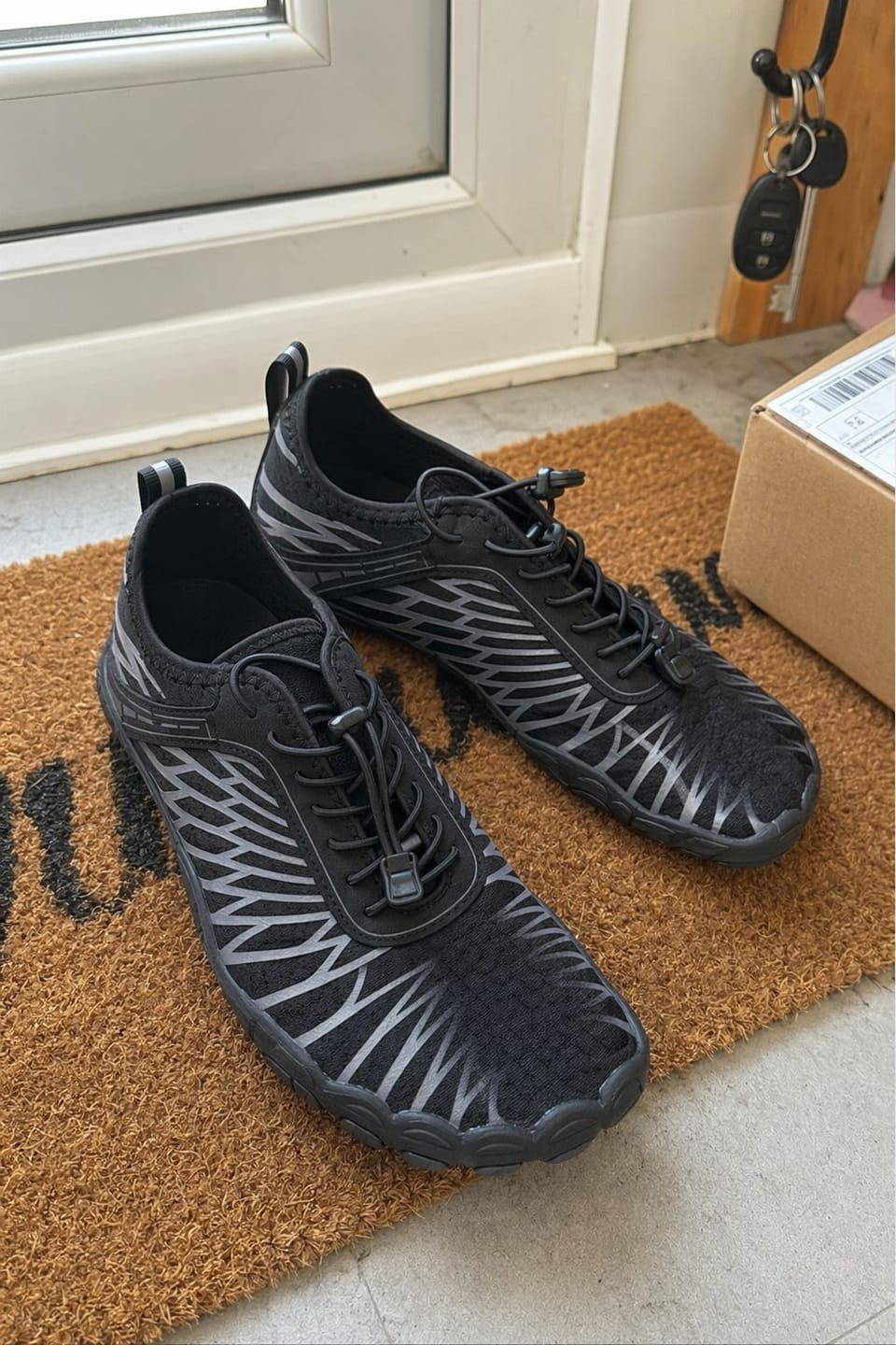 Customer photo review of Motion Max - Non-Slip Barefoot Shoes for Men & Women