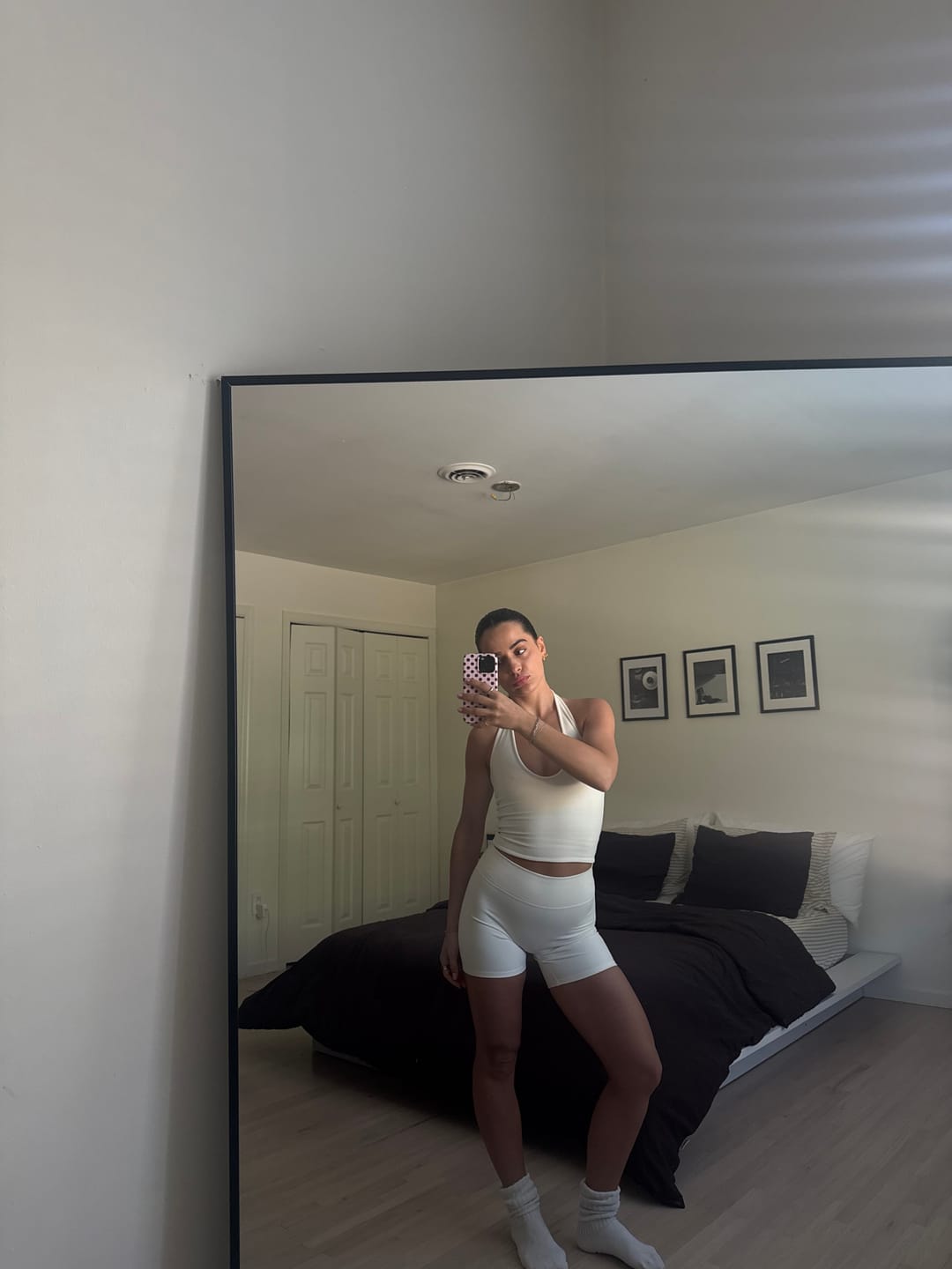 Customer photo review of The Essentials Short / Cream