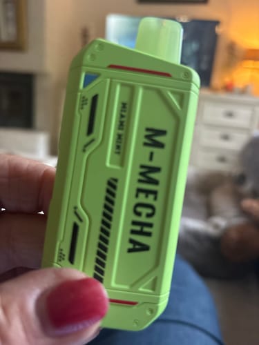 Customer photo review of MerryMi M-Mecha 16K - Vaper Desechable - Cigarrillo Electrónico - 3% - 16000 Caladas
