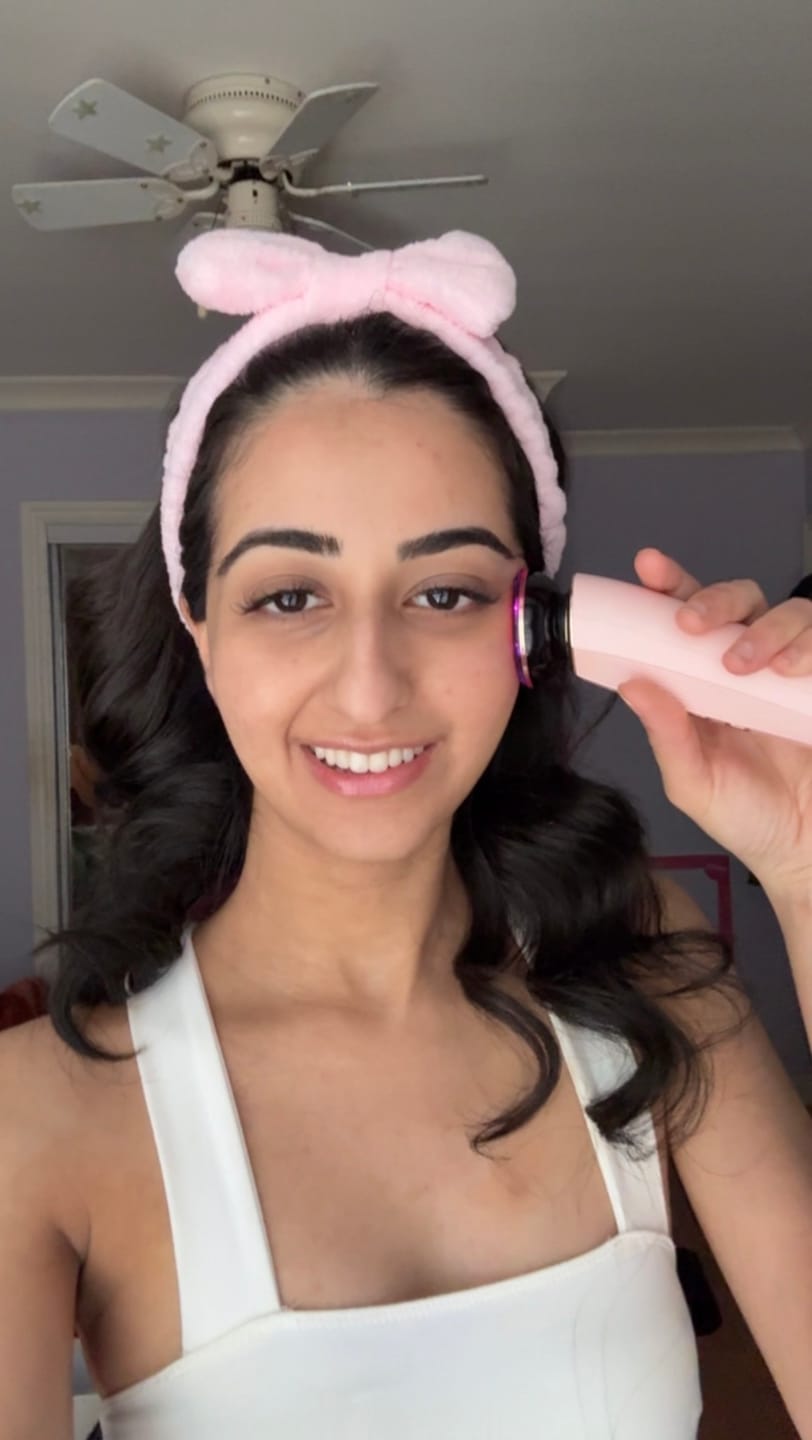 Customer photo review of INIA FLARE Microcurrent Facial Device