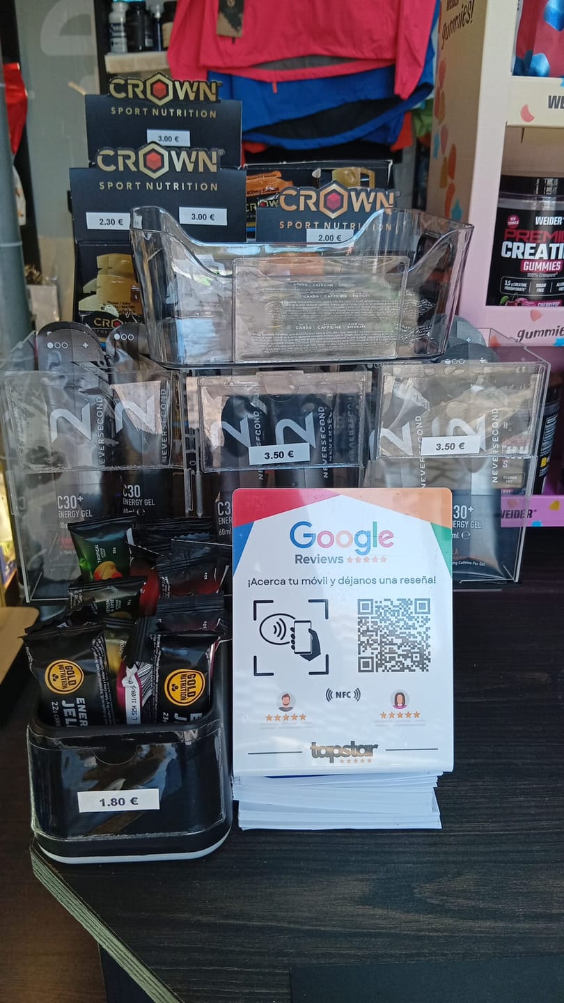 Customer photo review of Expositor Reseñas Google NFC y QR